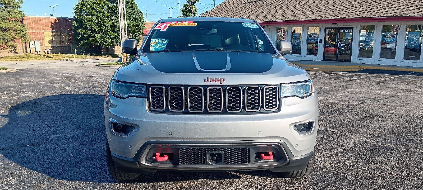 Used 2021 Jeep Grand Cherokee Trailhawk w/ Premium Lighting Group image 2