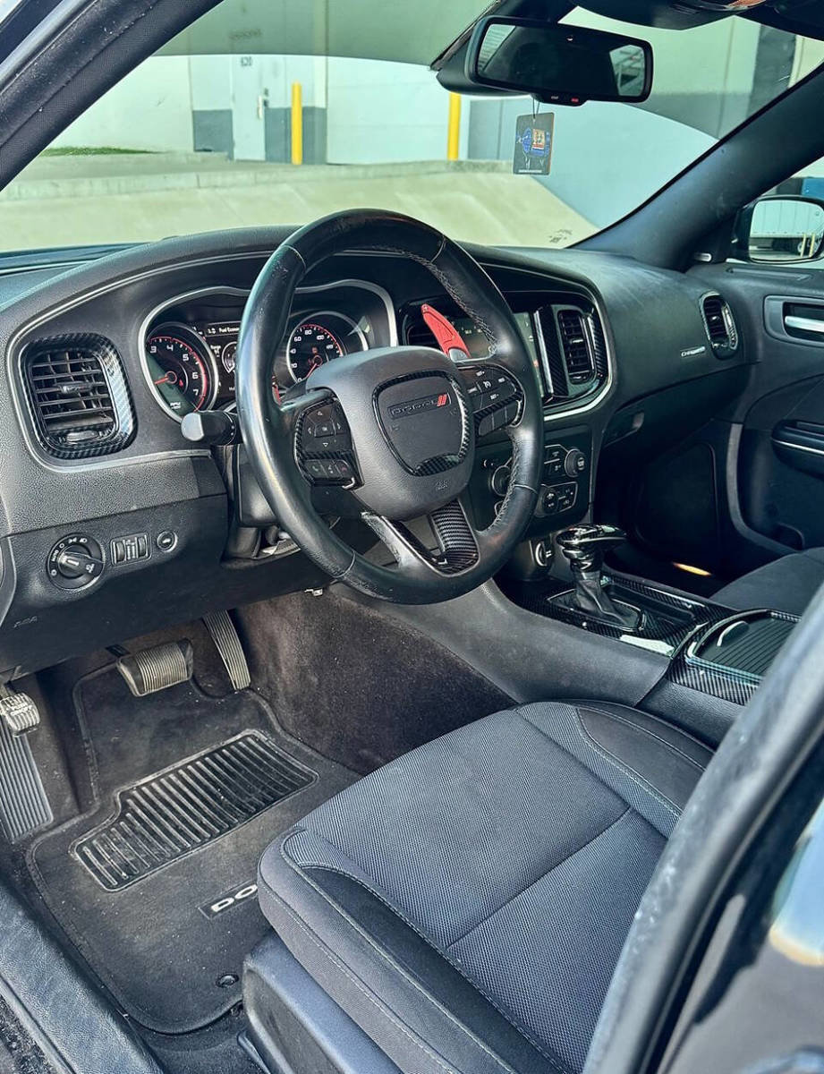 Used 2017 Dodge Charger R/T RWD image 21
