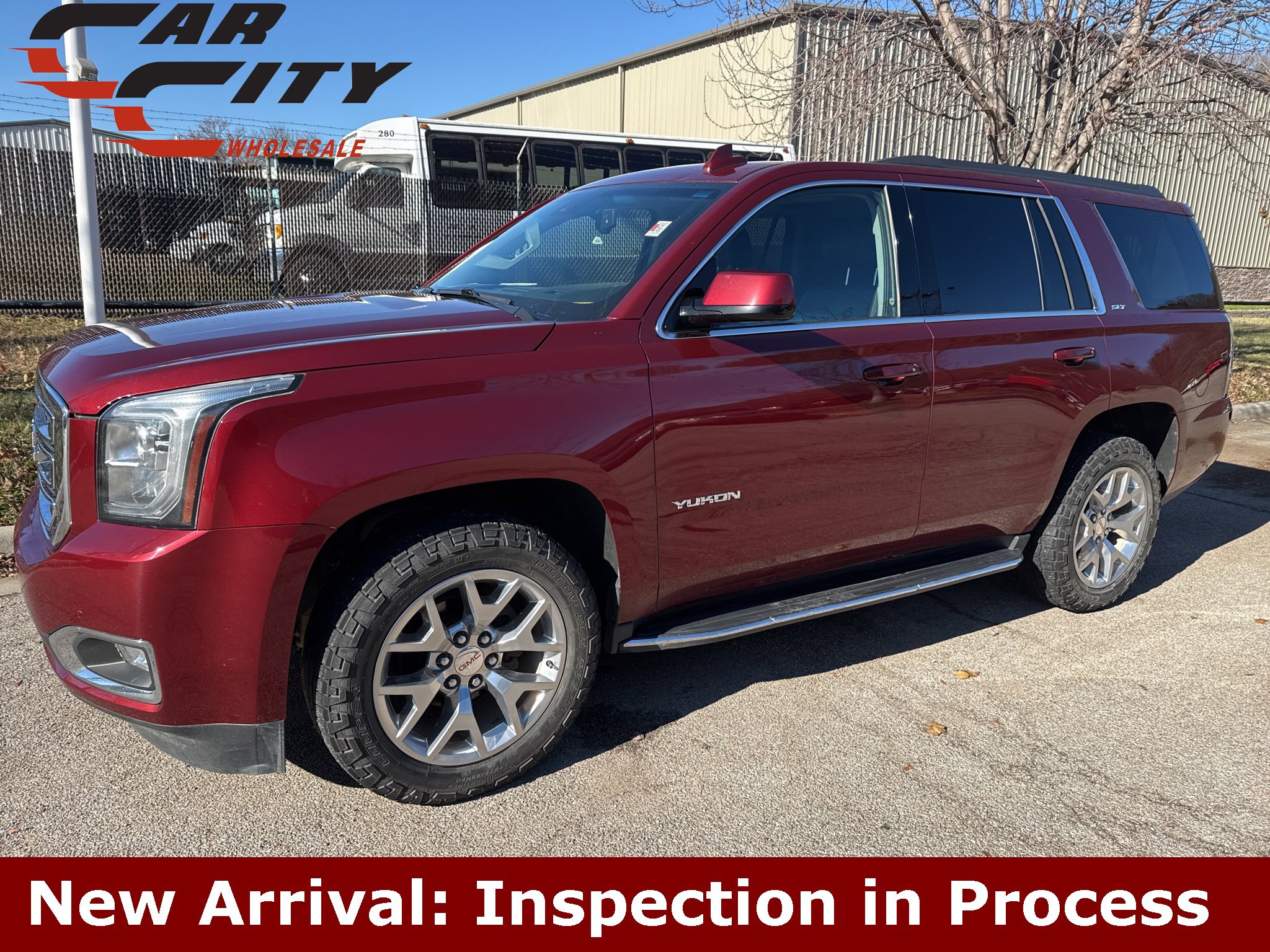 Used 2017 GMC Yukon SLT w/ HD Trailering Package image 1