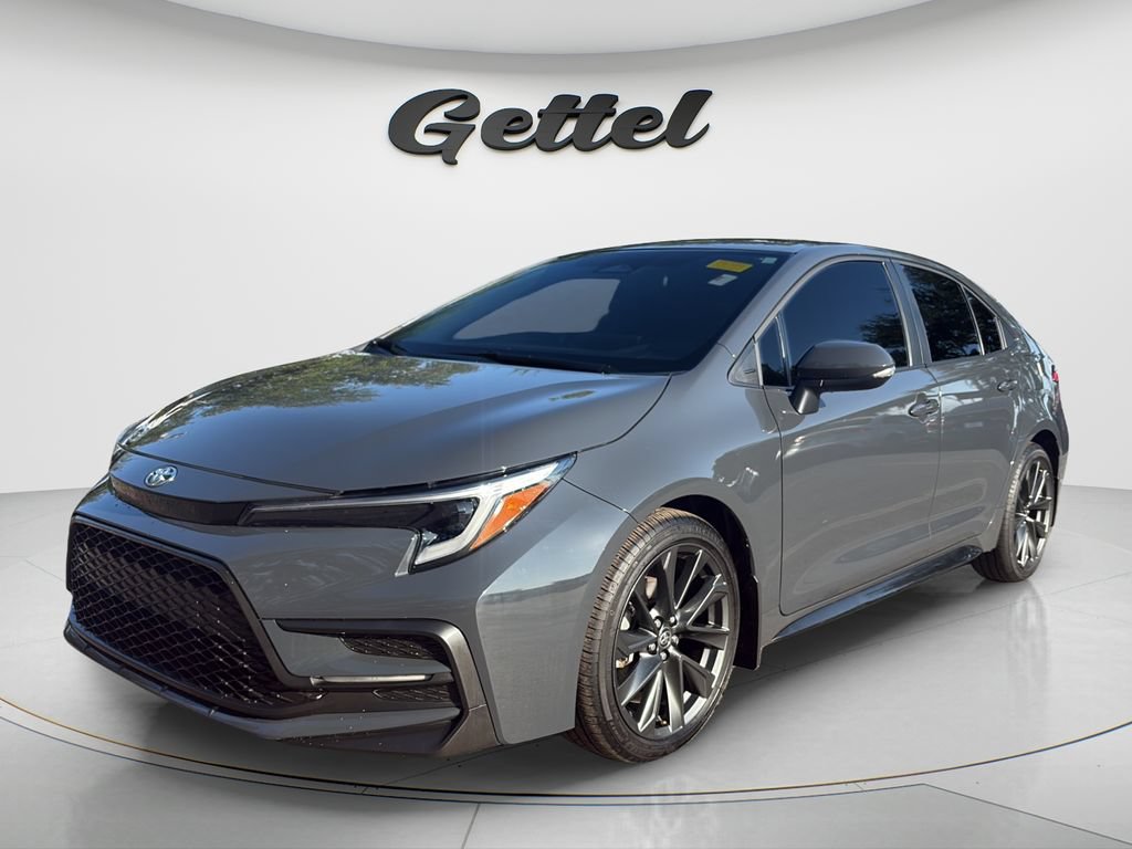 Used 2025 Toyota Corolla SE w/ Convenience Package FWD image 1