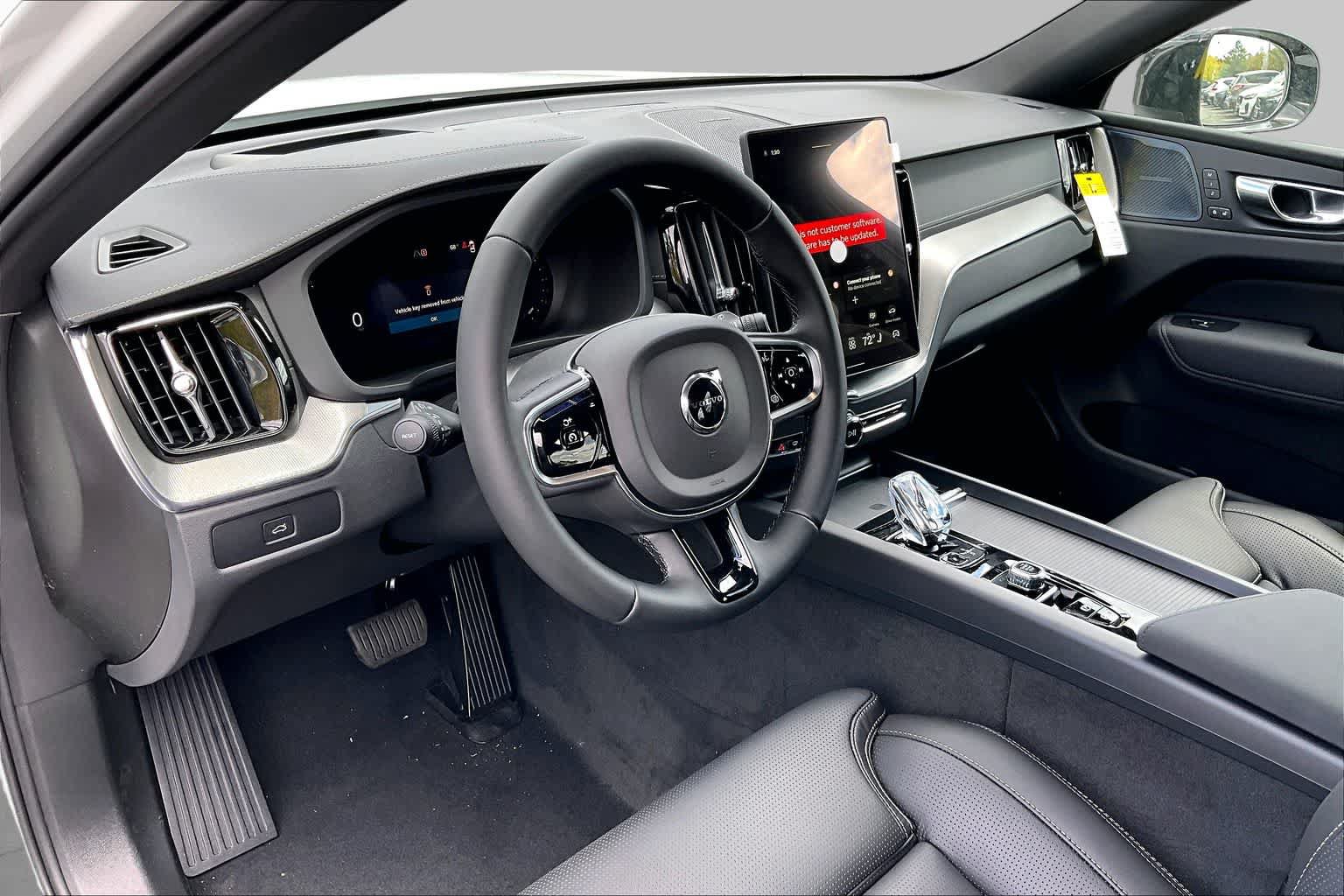 New 2026 Volvo XC60 B5 Ultra w/ Protection Package Premier AWD/4WD image 9