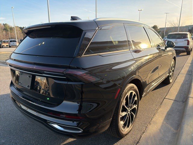 Used 2024 Lincoln Nautilus Reserve w/ Equipment Group 202A image 5