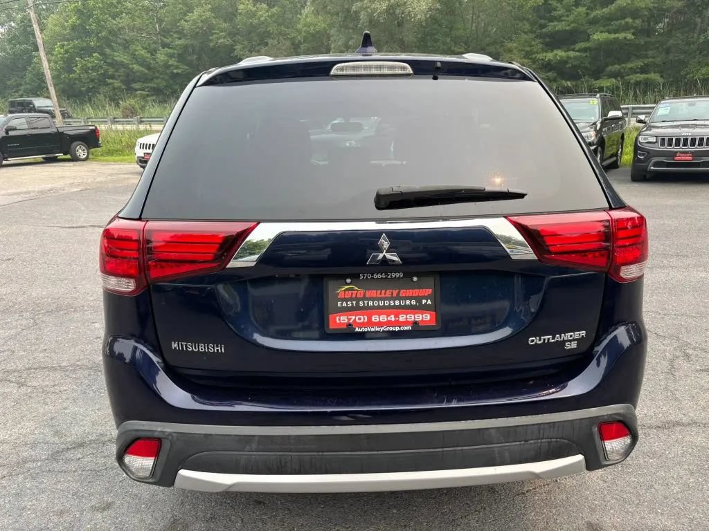 Used 2018 Mitsubishi Outlander SEL AWD/4WD image 7