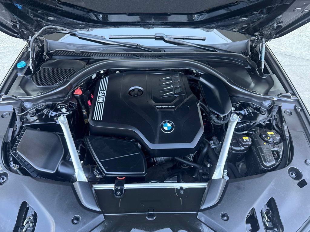 Used 2020 BMW 530i w/ M Sport Package RWD image 22