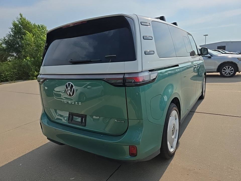 Used 2025 Volkswagen ID. Buzz 1st Edition AWD/4WD image 5