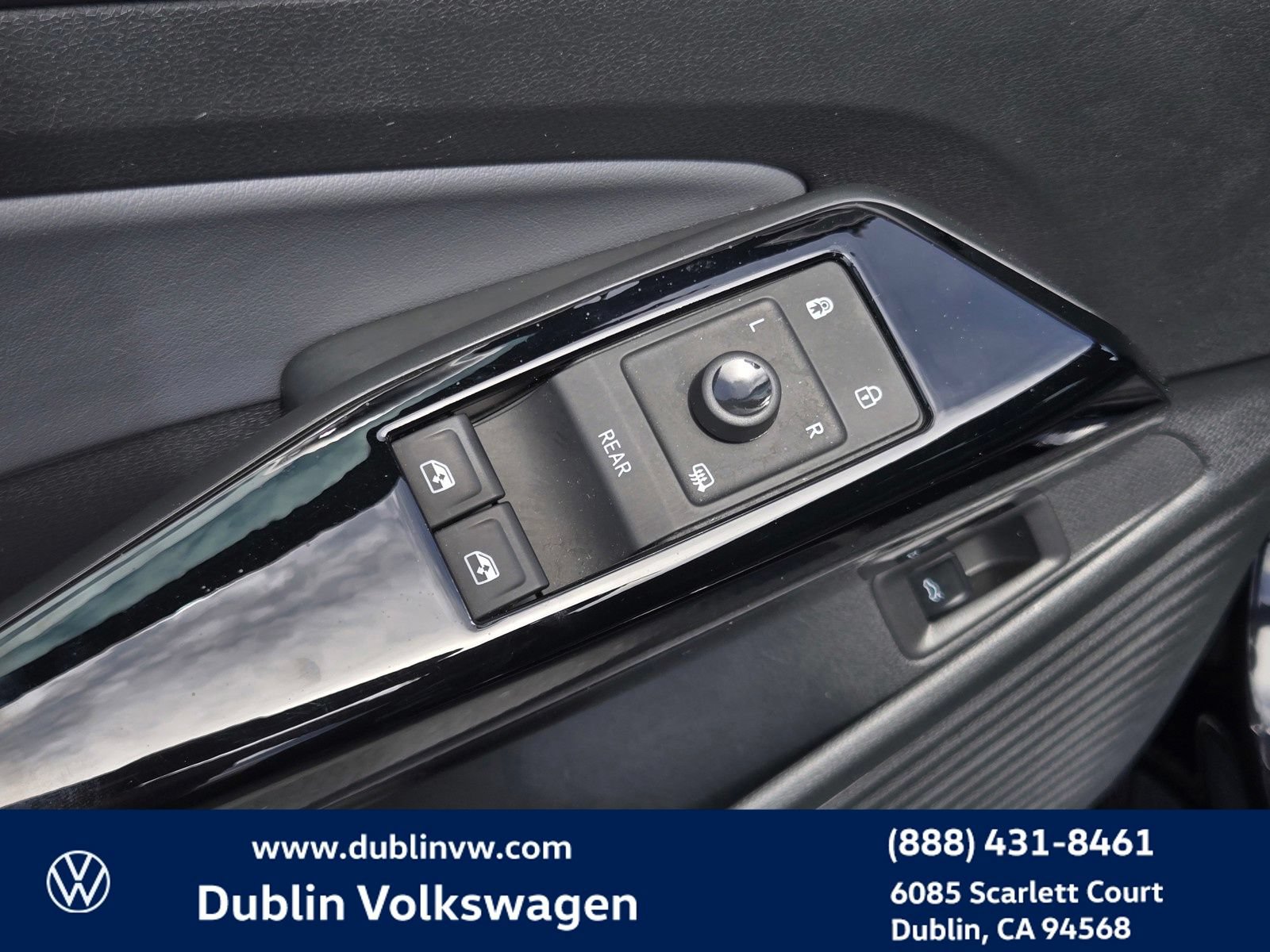 Used 2023 Volkswagen ID.4 Pro S AWD/4WD image 11