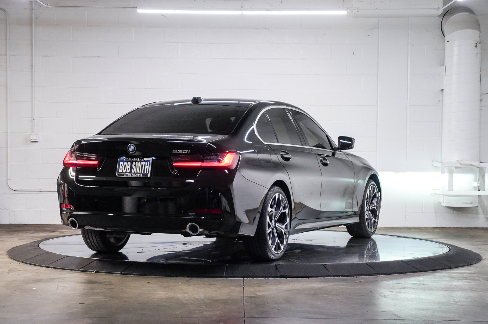 Used 2025 BMW 330i Sedan w/ Convenience Package RWD image 6