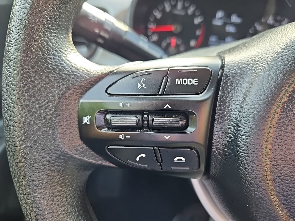 Used 2023 Kia Rio LX FWD image 16