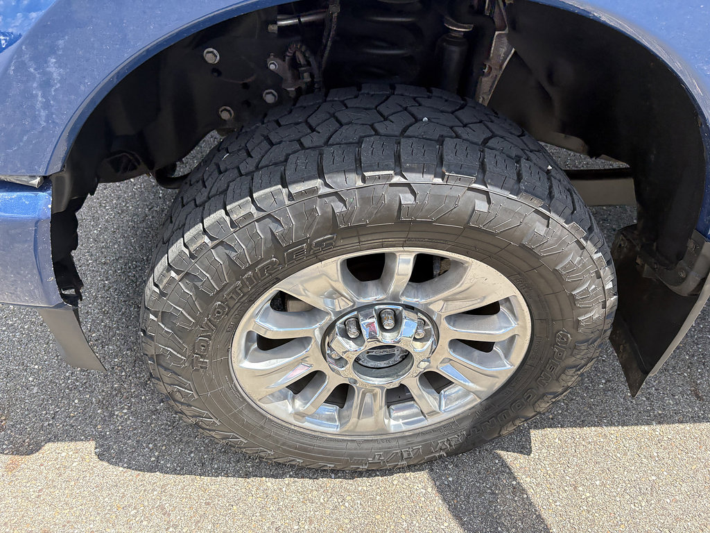 Used 2022 Ford F350 Limited AWD/4WD image 9