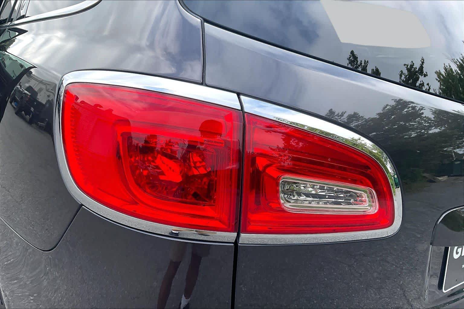 Used 2015 Buick Enclave Leather FWD image 27