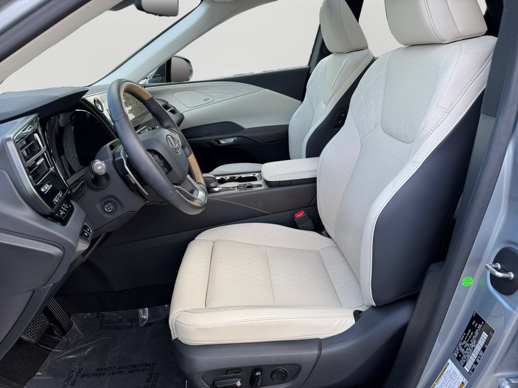 Certified 2025 Lexus RX 450h AWD w/ Convenience Package image 15