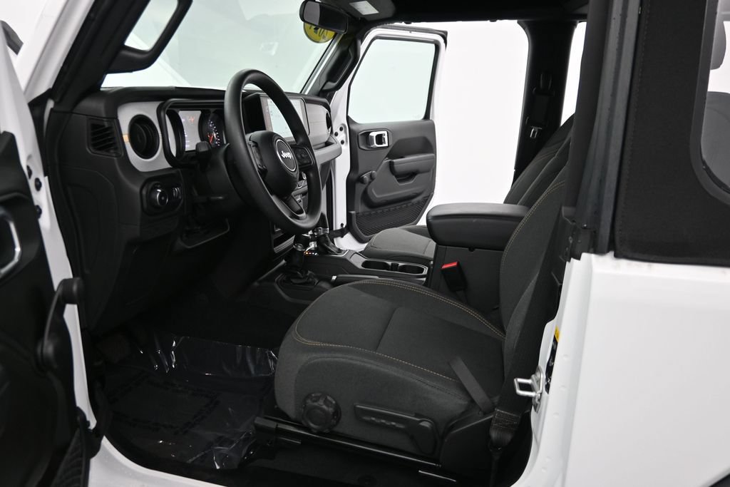 Used 2024 Jeep Wrangler Sport AWD/4WD image 15