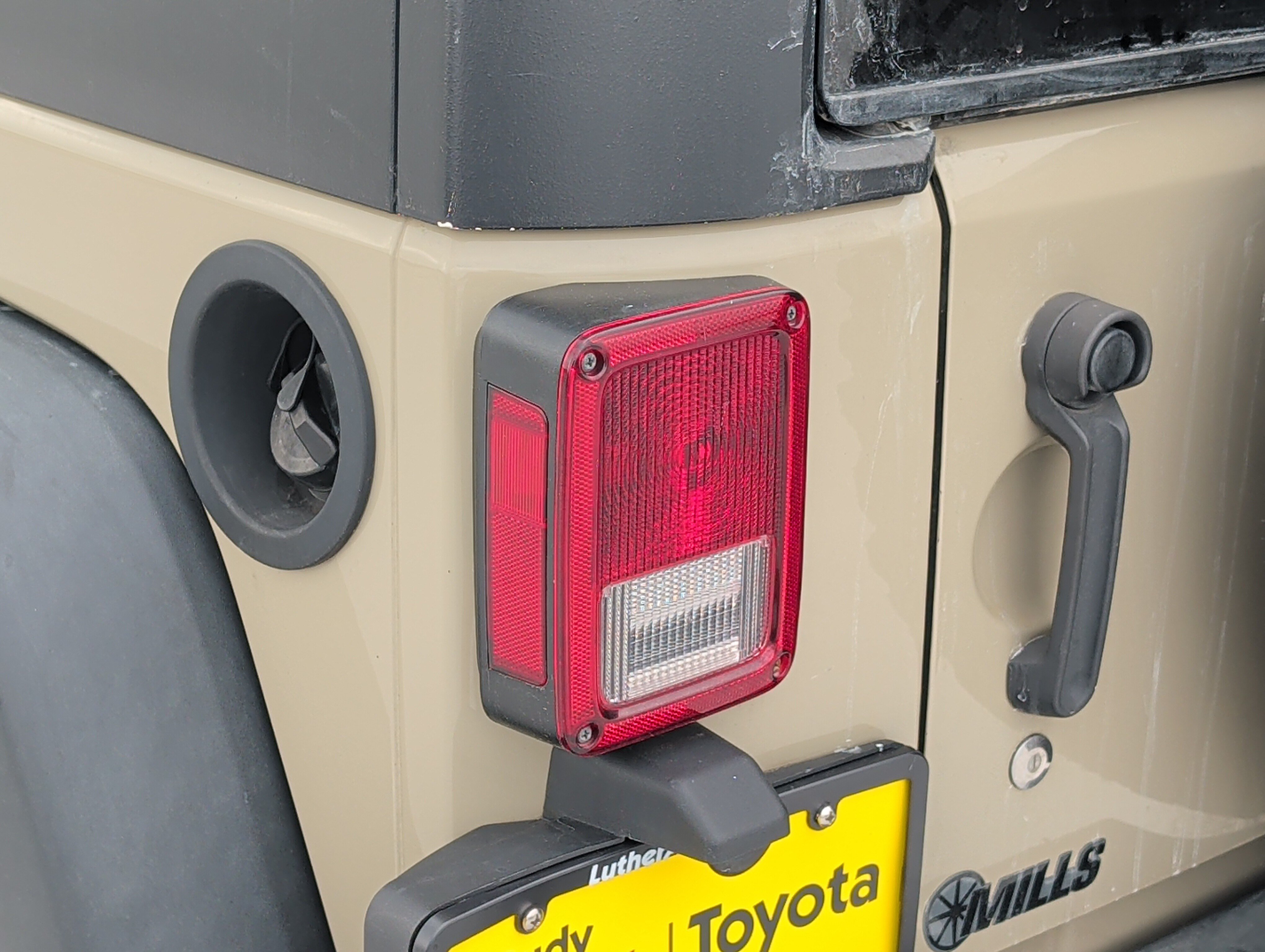 Used 2018 Jeep Wrangler Unlimited Rubicon AWD/4WD image 17
