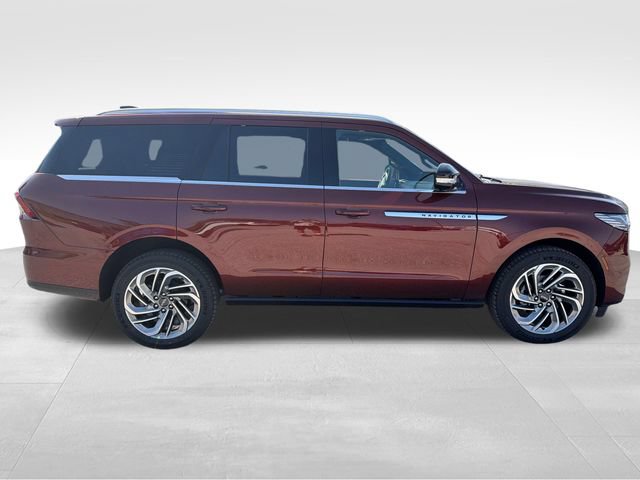 New 2027 Lincoln Navigator Reserve AWD/4WD image 9