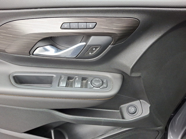 Used 2021 GMC Terrain SLT image 12