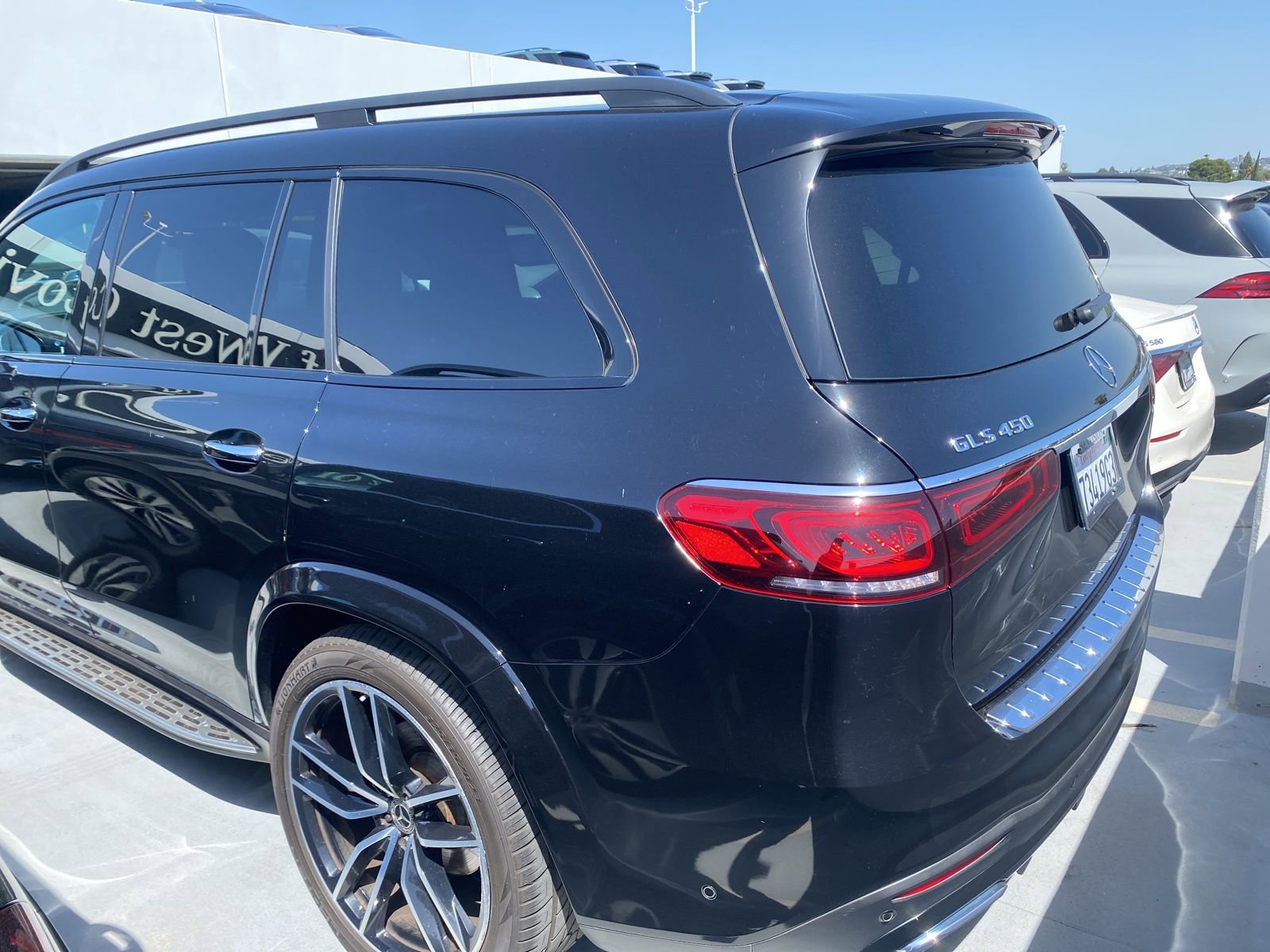 Used 2022 Mercedes-Benz GLS 450 4MATIC image 4