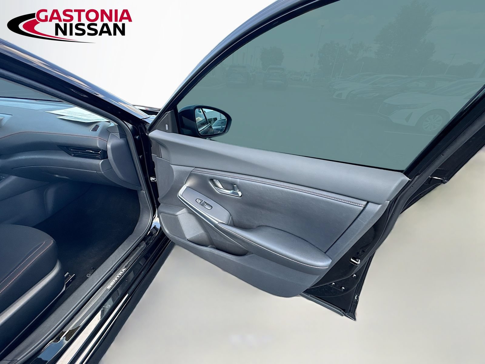 Used 2023 Nissan Sentra SR w/ Electronics Package FWD image 38