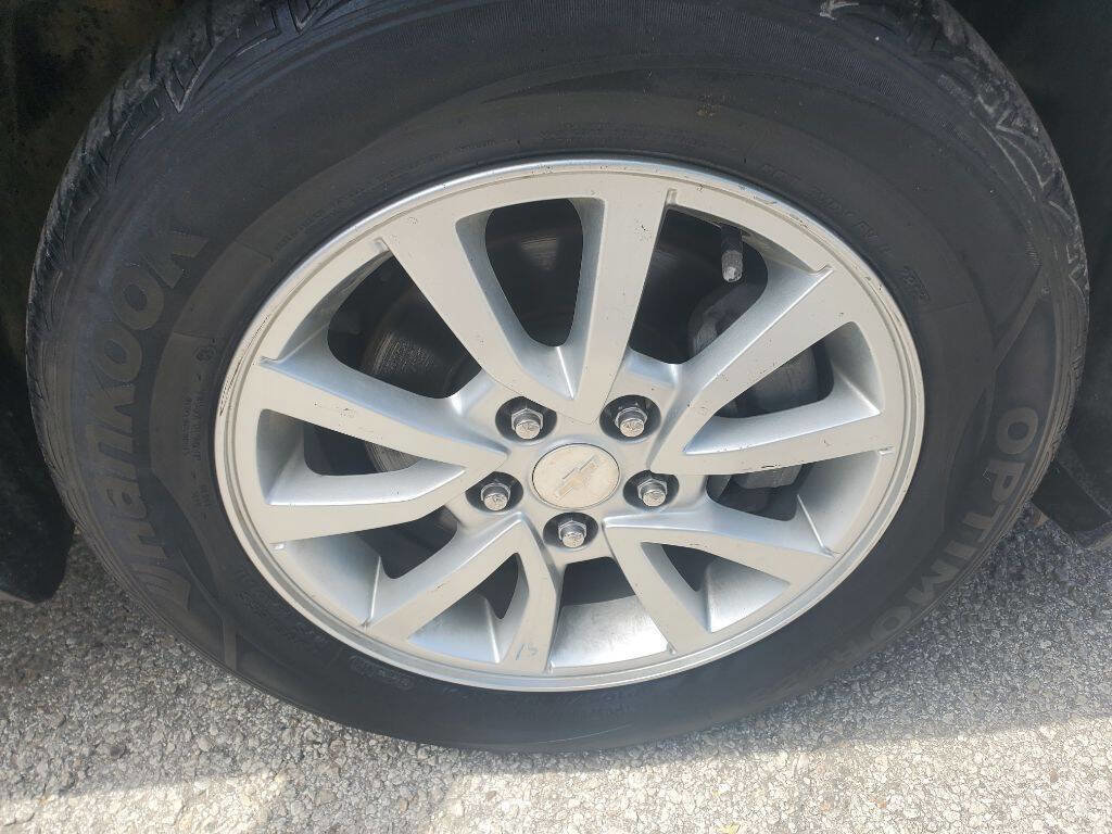 Used 2019 Chevrolet Sonic LT FWD image 24