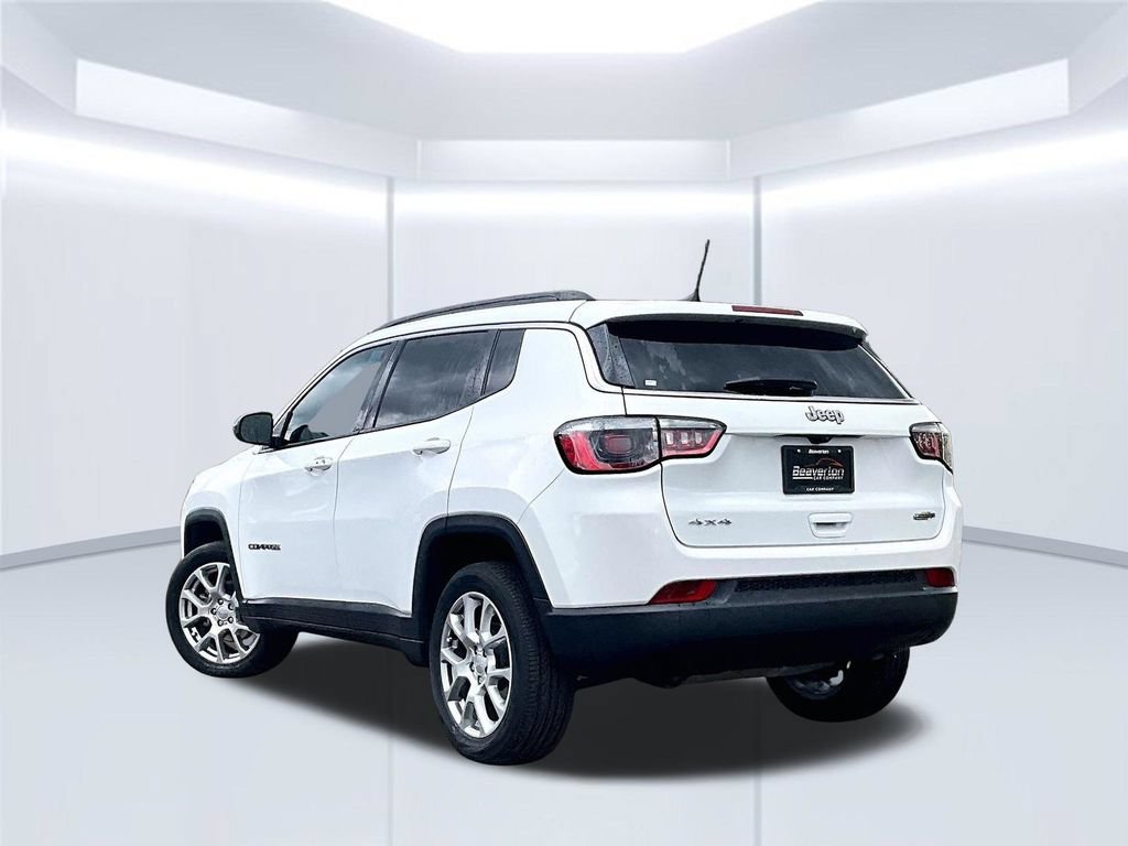 Used 2022 Jeep Compass Latitude AWD/4WD image 13