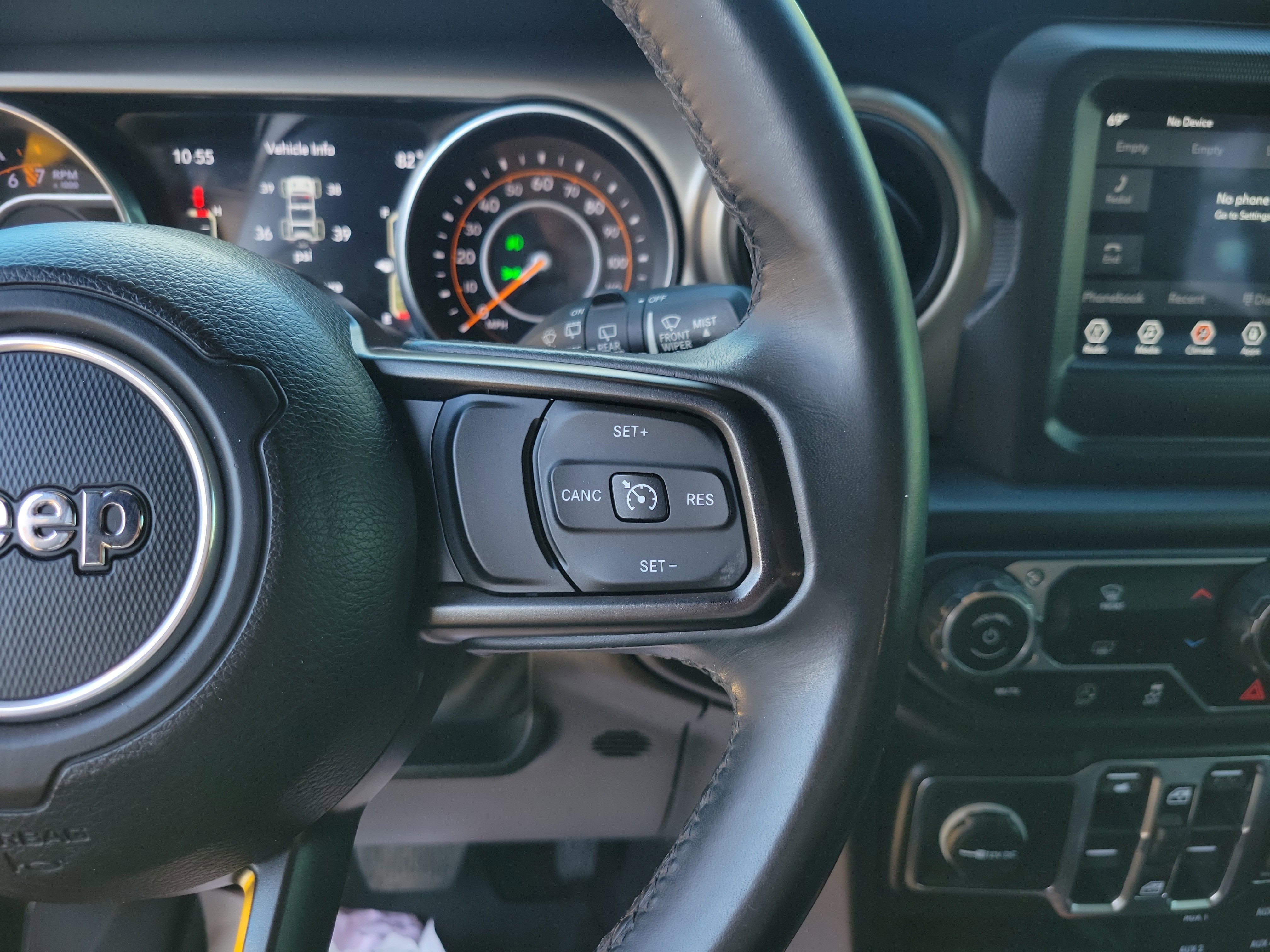 Used 2018 Jeep Wrangler Unlimited Sport S AWD/4WD image 29