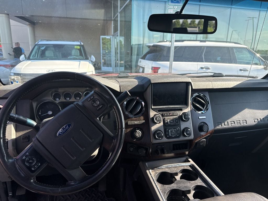 Used 2015 Ford F250 Lariat w/ Lariat Chrome Package AWD/4WD image 3
