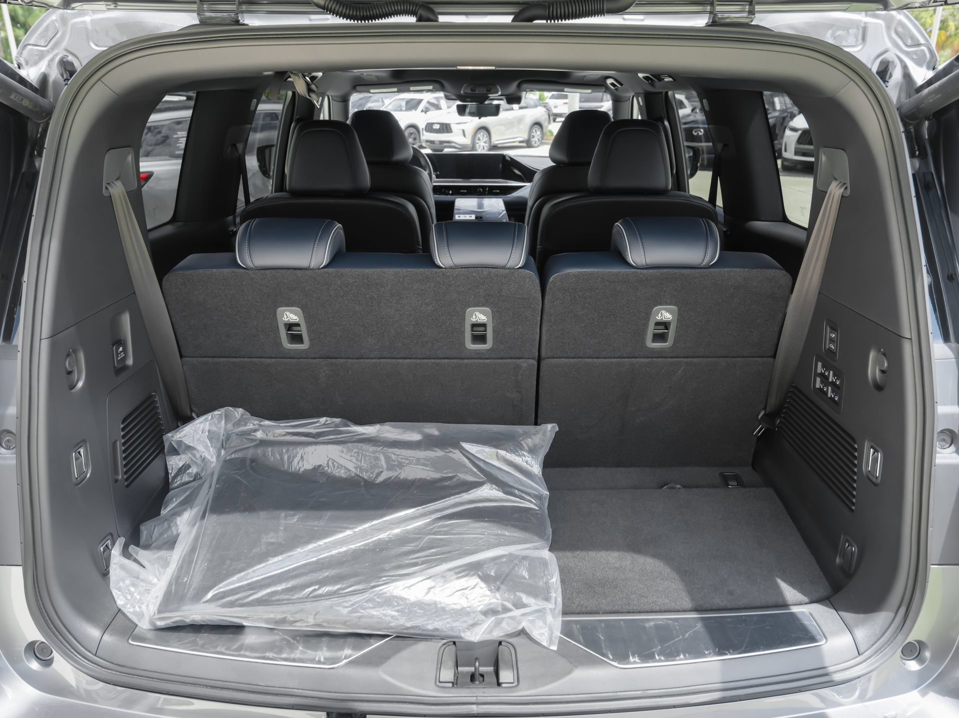 Certified 2026 INFINITI QX80 4WD image 41