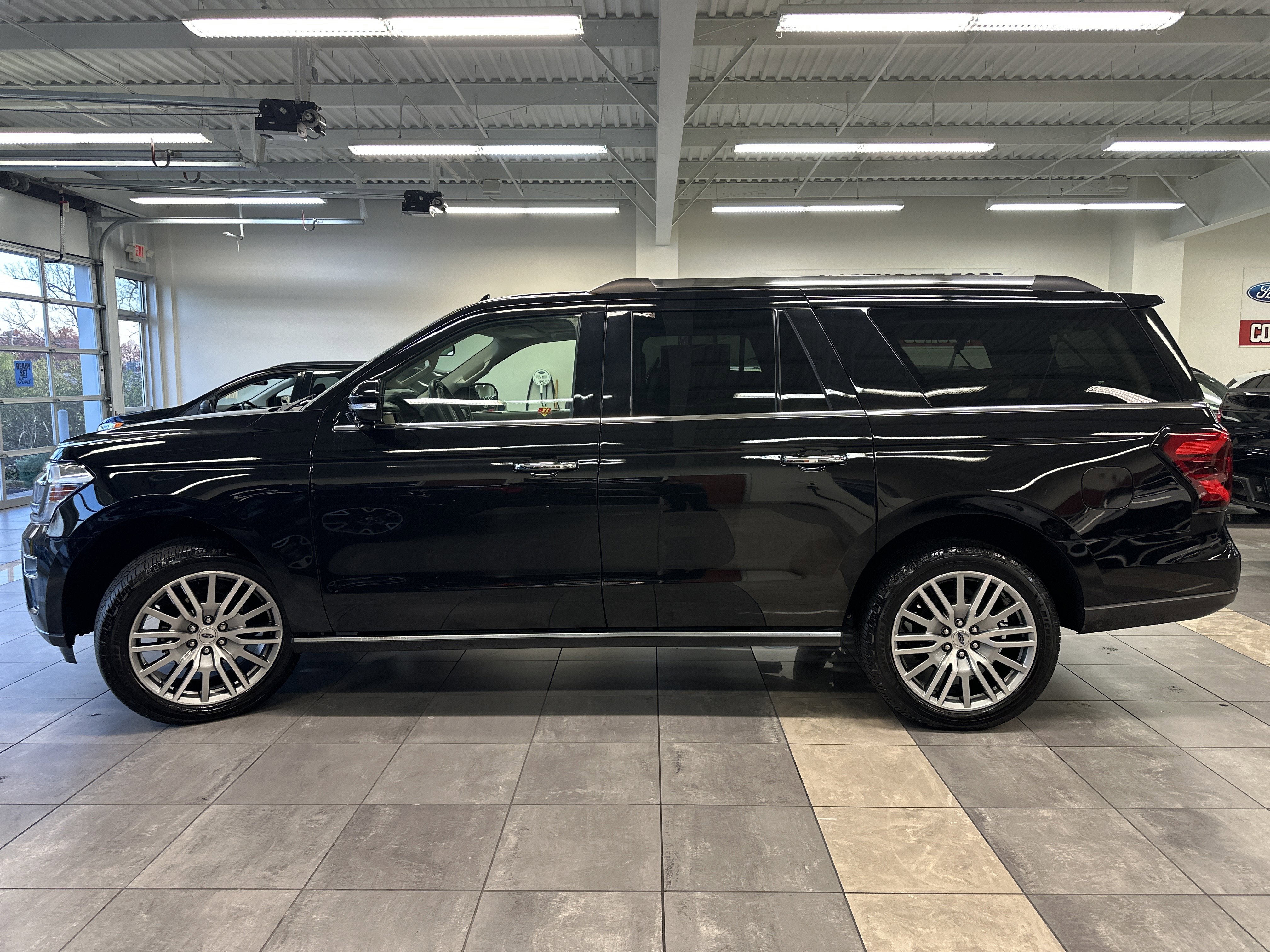 Certified 2022 Ford Expedition Max Limited image 18