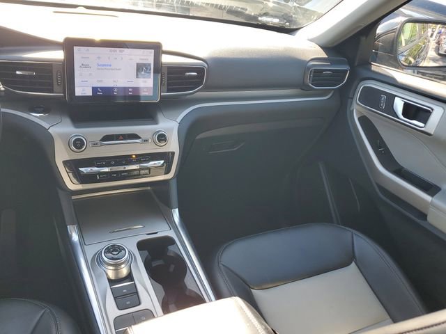 Used 2023 Ford Explorer XLT w/ Equipment Group 202A image 14