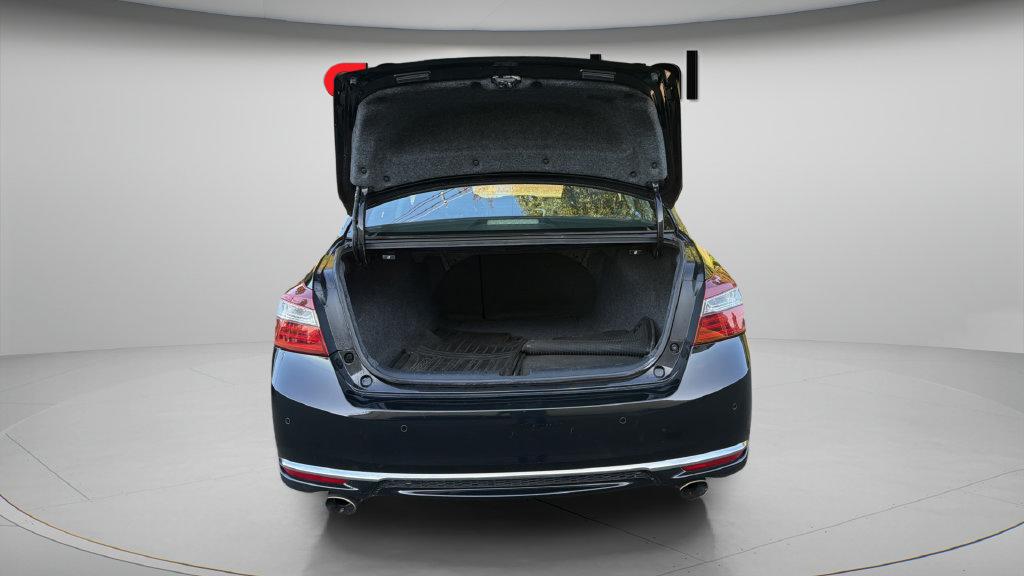 Used 2016 Honda Accord Touring image 34