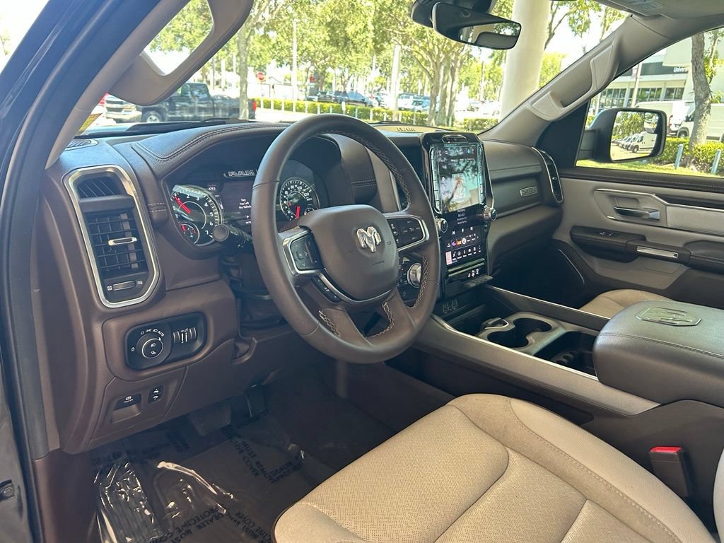 Used 2025 RAM 1500 Laramie AWD/4WD image 7