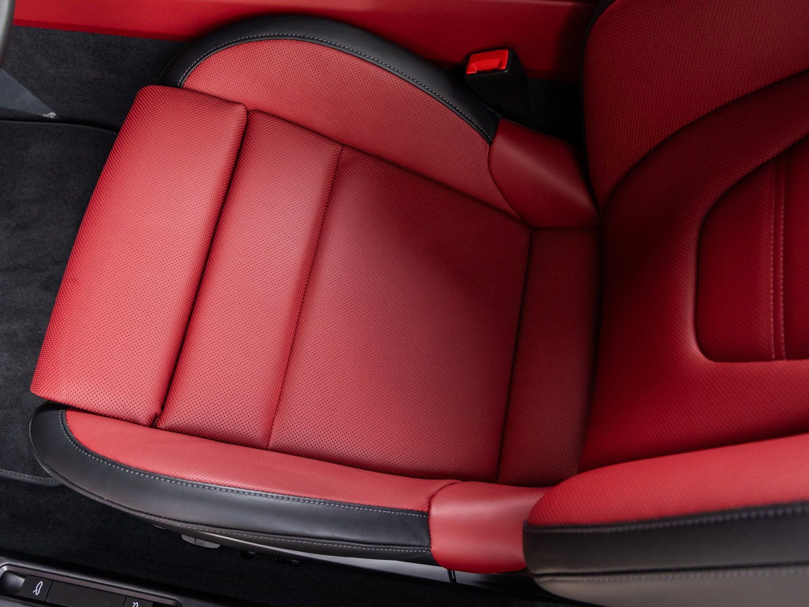 Certified 2026 Porsche 911 Targa 4 GTS image 31