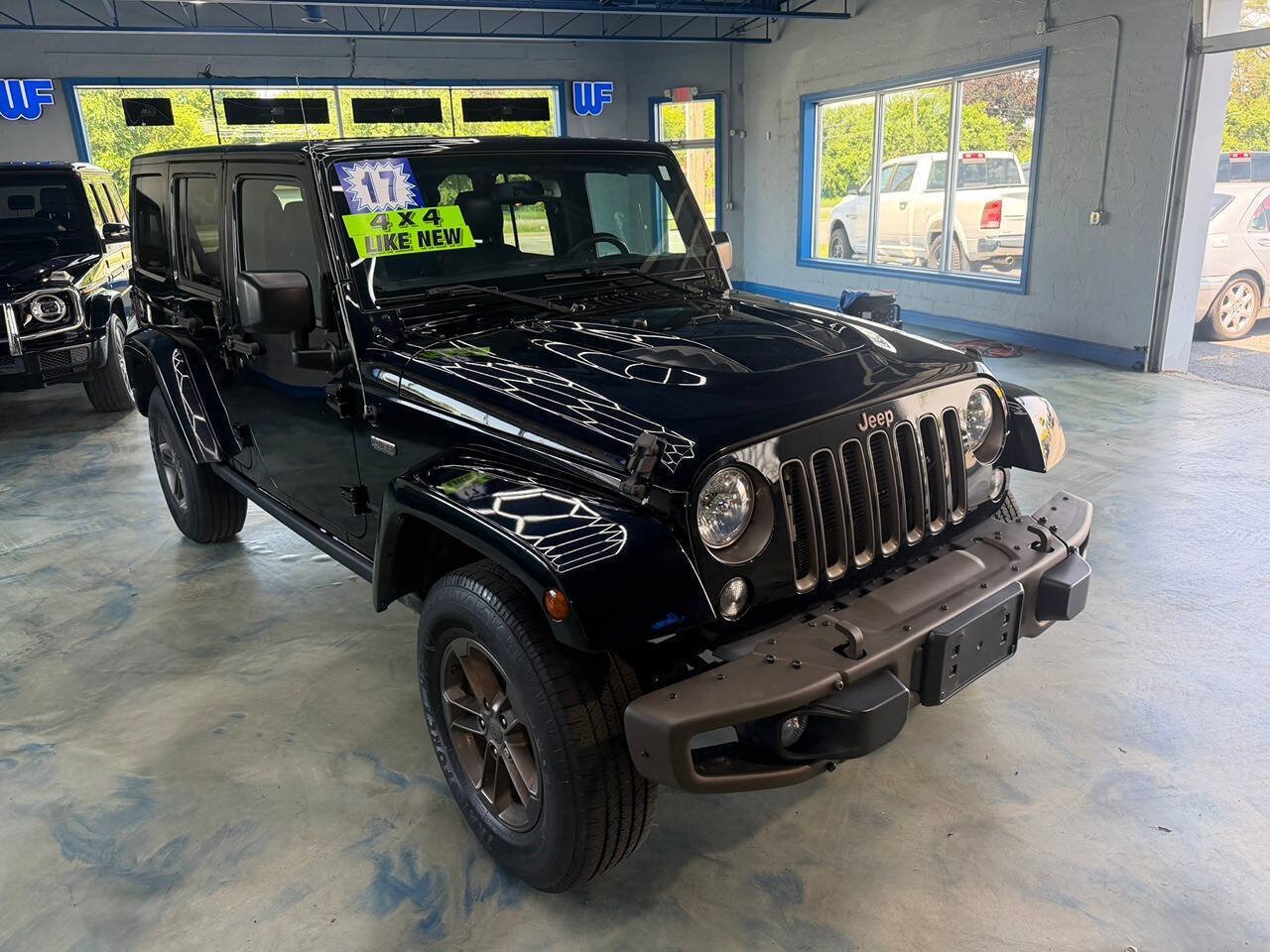 Used 2017 Jeep Wrangler Unlimited Sahara AWD/4WD image 2