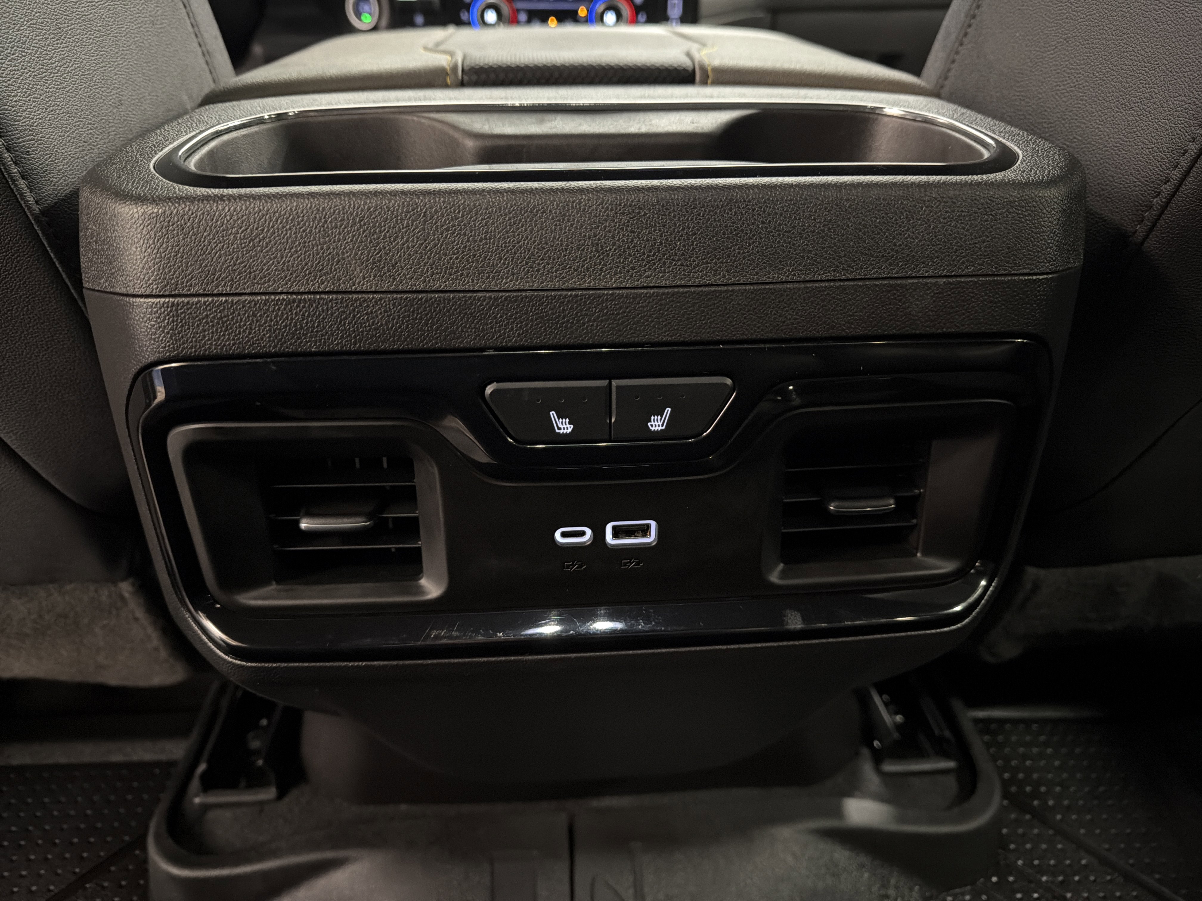 Used 2024 Chevrolet Silverado 1500 ZR2 image 9