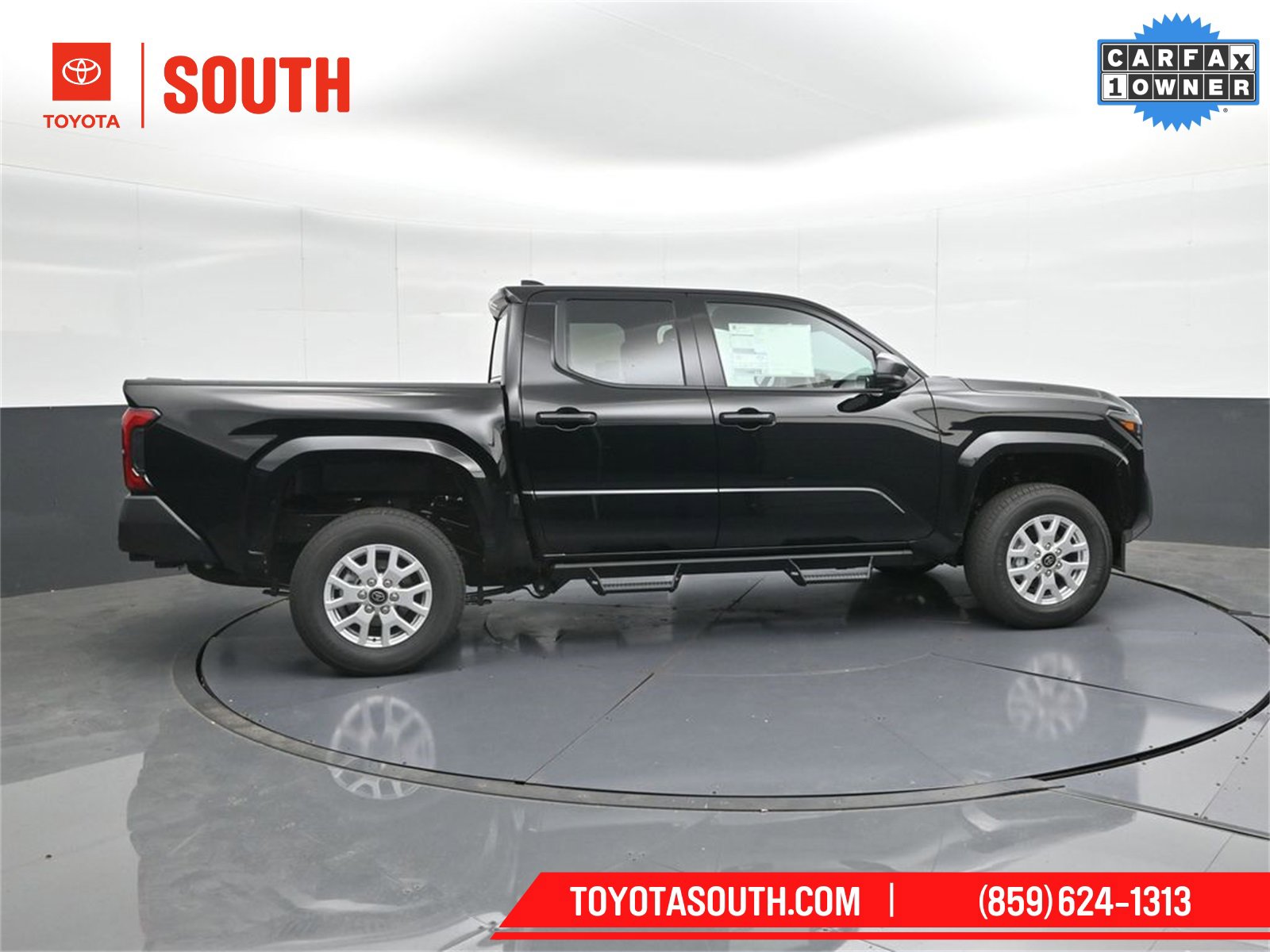 Used 2025 Toyota Tacoma SR w/ SR Upgrade Package image 3