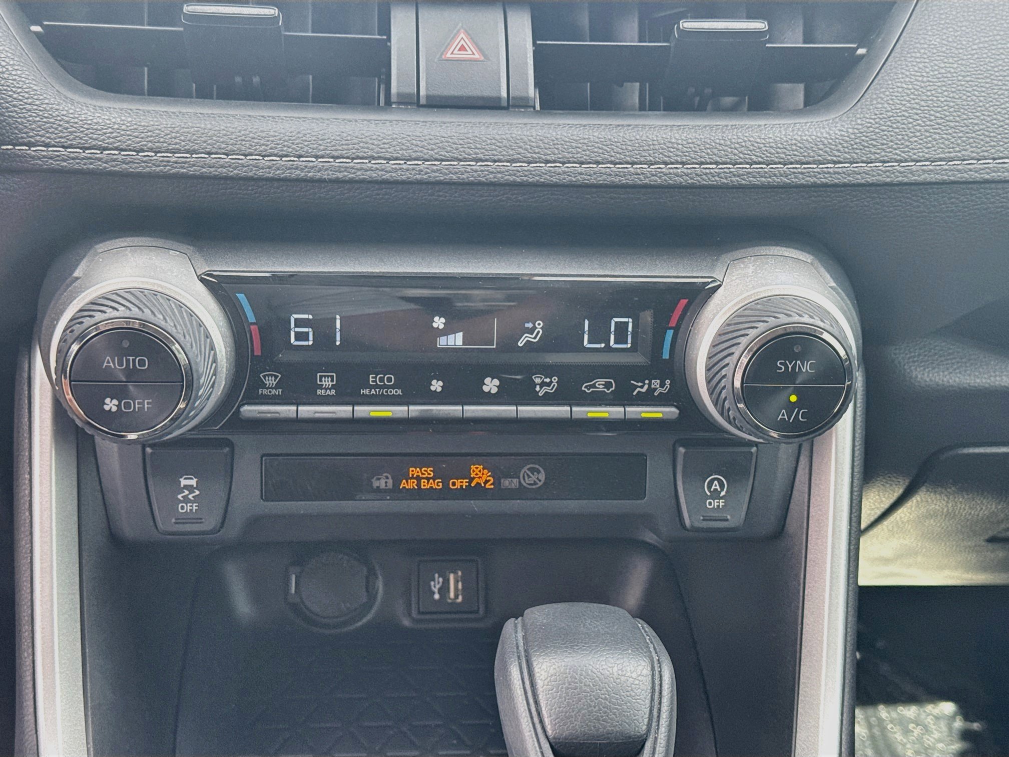 Used 2023 Toyota RAV4 XLE AWD/4WD image 14