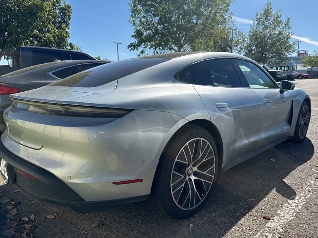 Used 2021 Porsche Taycan RWD image 3