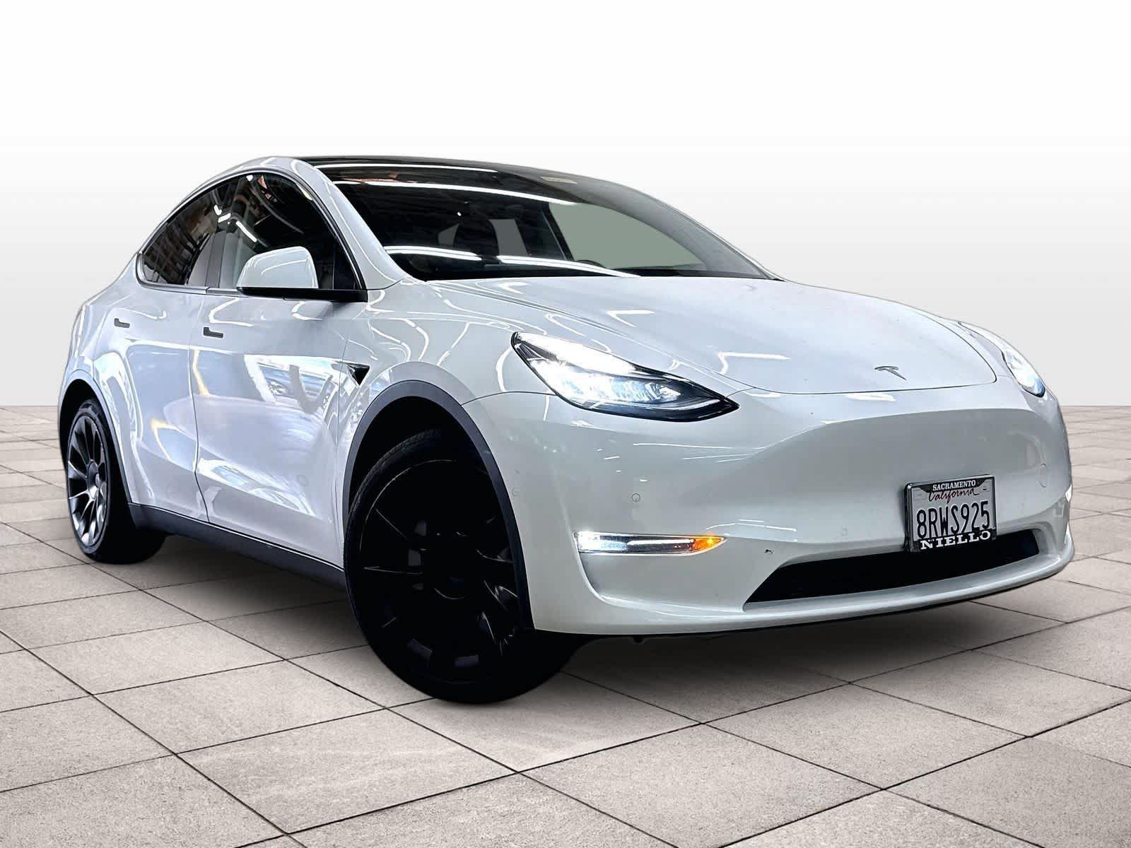 Used 2020 Tesla Model Y Long Range AWD/4WD image 2