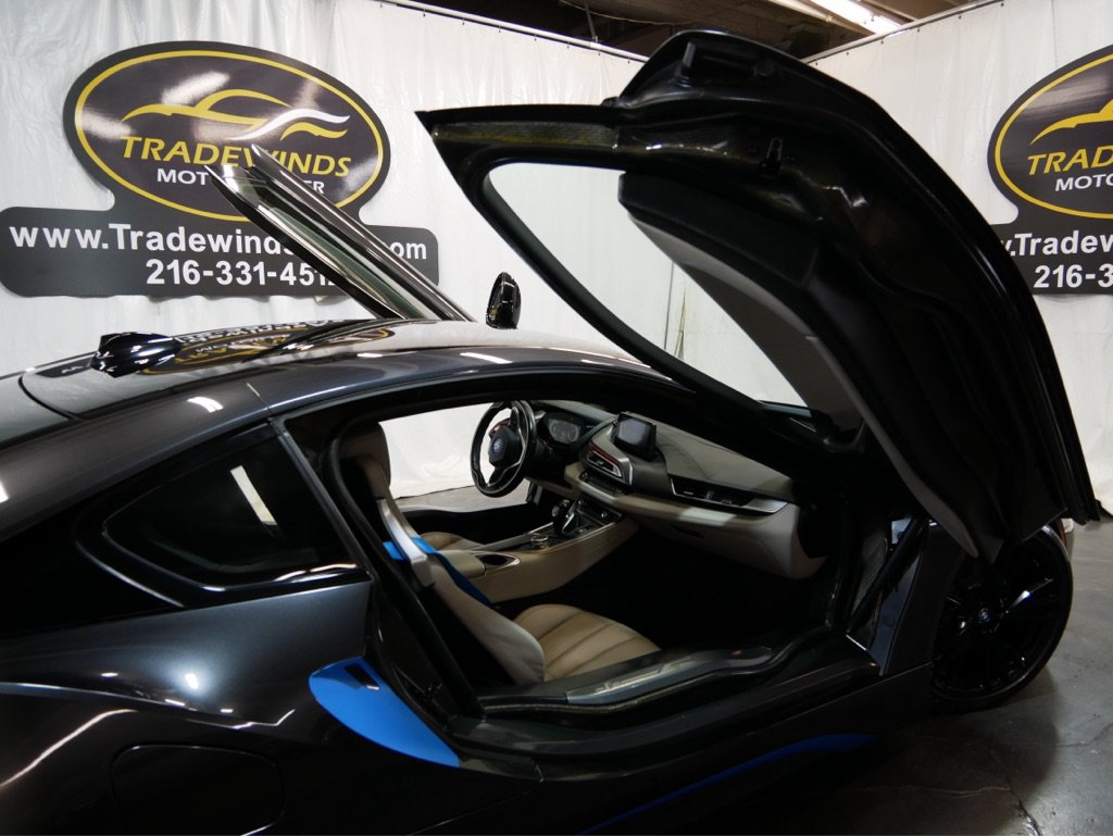 Used 2015 BMW i8 AWD/4WD image 16