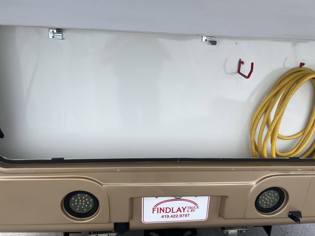 Used 2017 Ford E-450 and Econoline 450 Super Duty w/ Motorhome Prep Package image 50