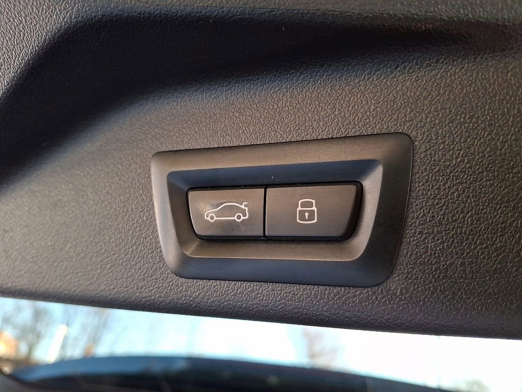 Used 2024 BMW X5 xDrive40i w/ Premium Package image 28