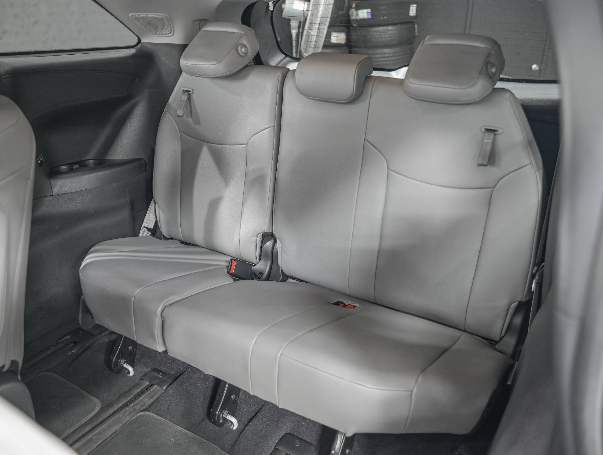Used 2025 Toyota Sienna XLE w/ XLE Plus Package AWD/4WD image 27