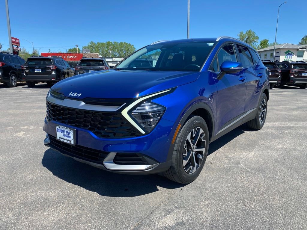 Used 2024 Kia Sportage EX AWD/4WD image 2