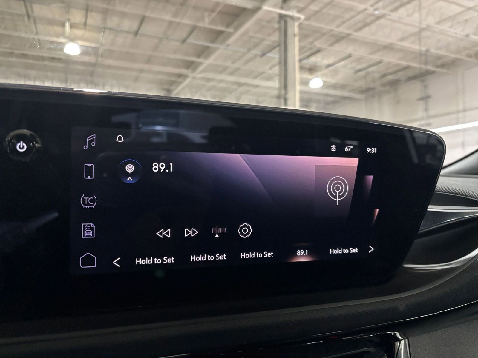 Used 2025 Buick Envista Sport Touring image 20