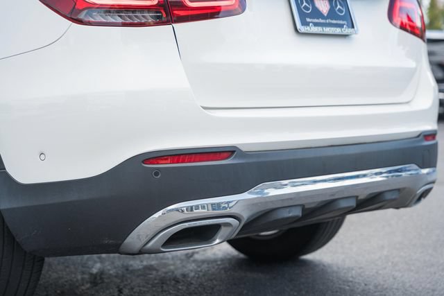 Certified 2022 Mercedes-Benz GLC 300 4MATIC w/ Premium Package Lite image 9