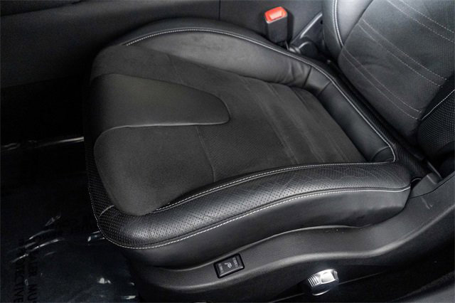 Used 2015 Nissan GT-R Premium image 27