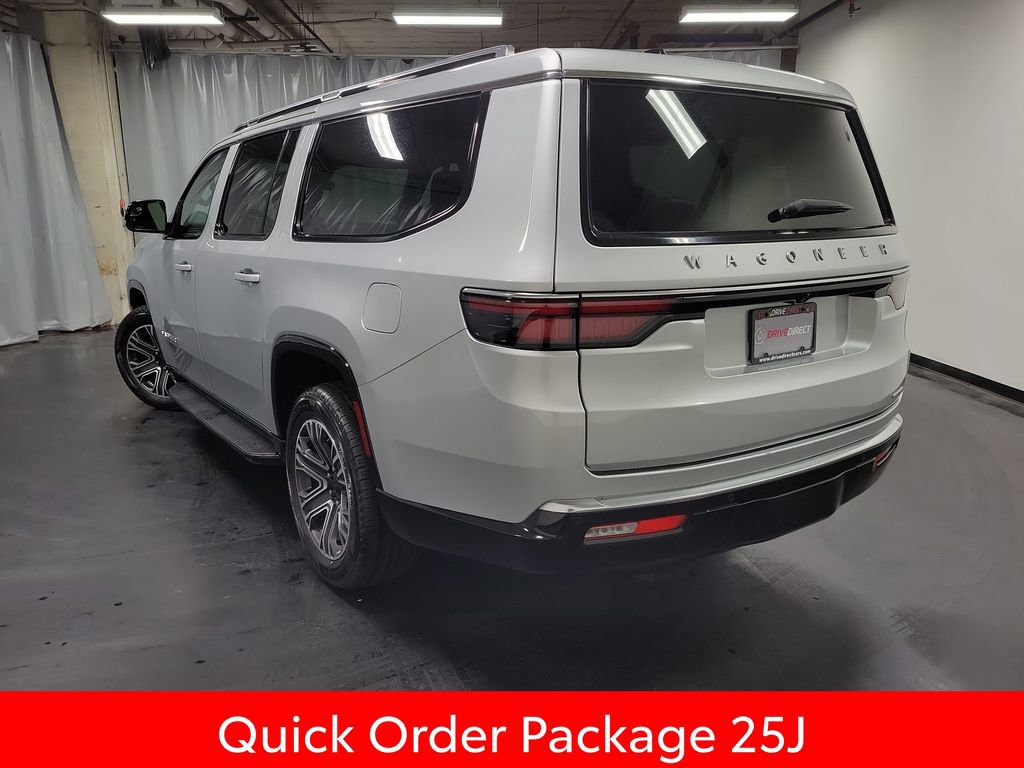Used 2024 Jeep Wagoneer L Series II w/ Flexible Seating Group AWD/4WD image 6