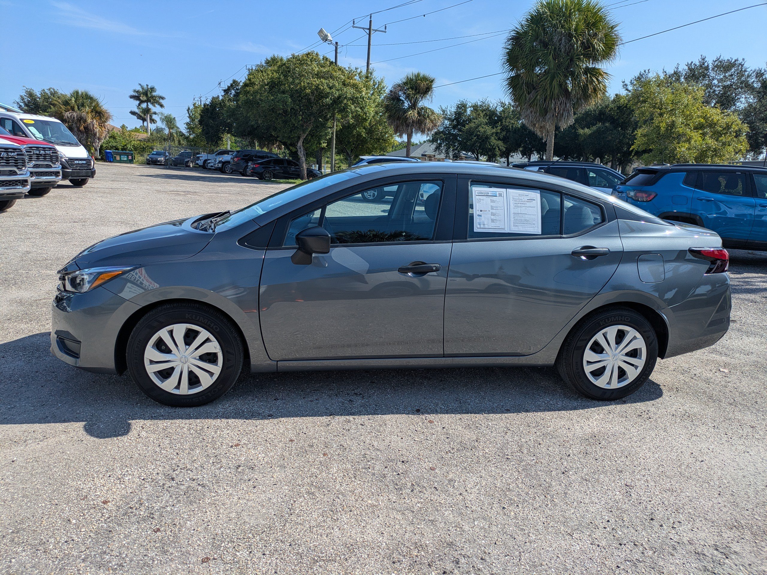 Used 2025 Nissan Versa S w/ Trunk Package FWD image 7