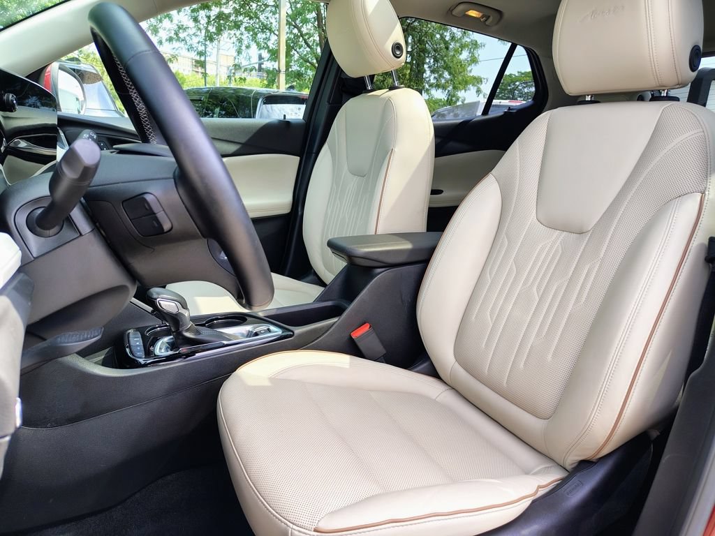 Used 2024 Buick Encore GX Avenir w/ Avenir Technology Package AWD/4WD image 24