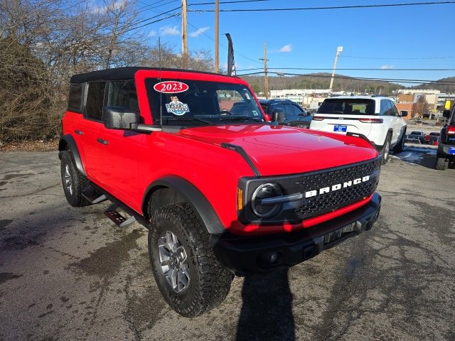 Used 2023 Ford Bronco Badlands image 8