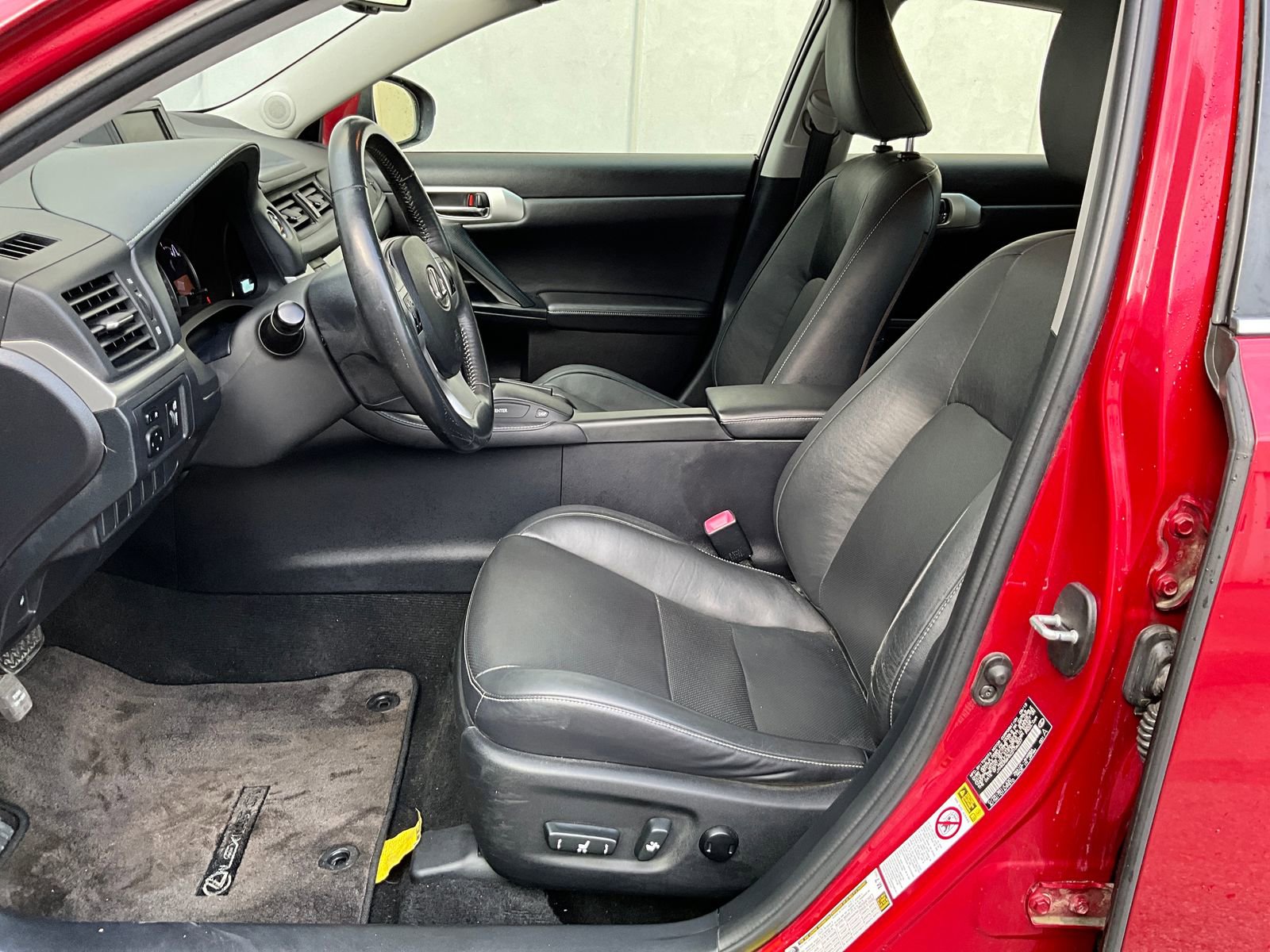 Used 2012 Lexus CT 200h image 10